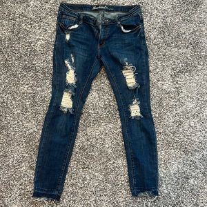 Machine blue jeans distressed size 7/29